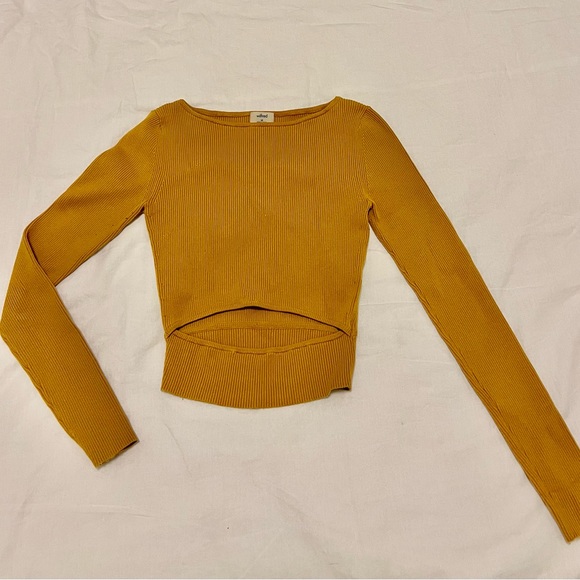 Aritzia Tops - Aritzia Wilfred Sweater in Mustard Yellow